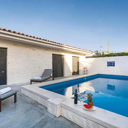 Cozy In With Sauna Casa de Férias Kaprije