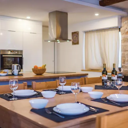 Holiday home 9 Bedroom Lovely Home In Kaprije