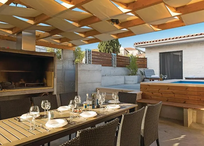 Vakantiehuis Cozy In With Sauna Kaprije