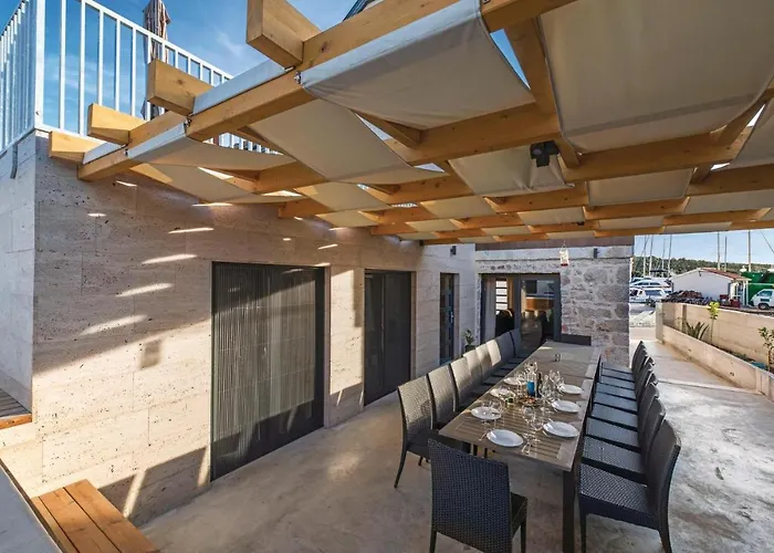 Vakantiehuis Cozy In With Sauna Kaprije